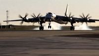 Aksi Pesawat Pengebom Rusia Tu-95MS Saat Latihan Militer