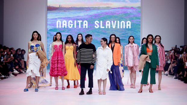 OCTOBER 26: Designer seen at the runway of Dewi's Luxe Market presents 'The Alpha Female' featuring Nagita Slavina during Jakarta Fashion Week 2023 in City Hall – Pondok Indah Mall 3, Jakarta.