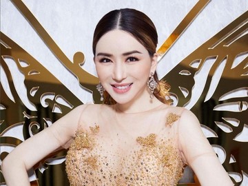 Miss Universe Organization Bantah Rumor CEO Anne Jakrajutatip Undur Diri