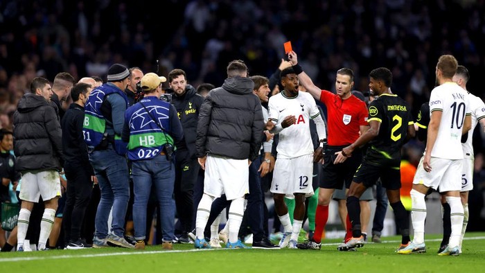Tottenham Hotspur manager Antonio Conte is shown a red card by referee Danny Makkelie during the UEFA Champions League group D match at the Tottenham Hotspur Stadium, London. Picture date: Wednesday October 26, 2022. (Photo by Steven Paston/PA Images via Getty Images)