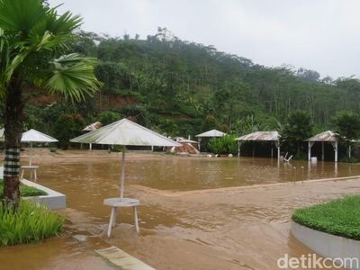Kala Banjir Merendam Ben Dina Hills Purbalingga