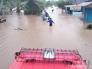 Banjir Lampung Selatan: Ratusan Warga Terjebak, 2 Anak Tewas Terseret Banjir Lampung Selatan: Ratusan Warga Terjebak, 2 Anak Tewas Terseret