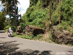 Mitos Ular Raksasa Penunggu Batu Miana di Polman yang Anti dengan Baju Merah