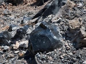 Begini Penampakan Batu Obsidian yang Jarang Diketahui Orang Begini Penampakan Batu Obsidian yang Jarang Diketahui Orang