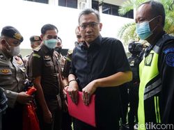 Terus-menerus Dicecar Hakim soal CCTV, Eks Anak Buah Sambo Terdiam