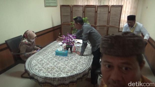Bupati Purwakarta Anne Ratna Mustika dan Dedi Mulyadi.