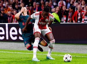 Darwin Nunez Jatuhnya kok Delay, Diving ya? Darwin Nunez Jatuhnya kok Delay, Diving ya?