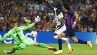 Melawan Bayern, Barcelona juga tetap kesulitan. Dua gol bersarang ke gawang Marc-Andre Ter Stegen, usai dibobol sadio Mane dan Eric Maxim Choupo-Moting.