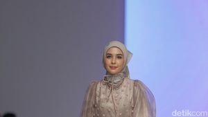 7 Inspirasi Gaya Hijab Elegan ala Selebgram Hamidah Rachmayanti
