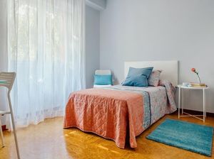 Cuma Ganti Warna, Kamar Tidur Kecil Bisa Terlihat Luas Cuma Ganti Warna, Kamar Tidur Kecil Bisa Terlihat Luas