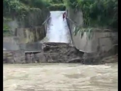 Jembatan Penghubung 2 Dusun di Polman Sulbar Putus, 151 KK Terisolir