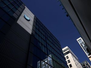 Twitter Lelang Barang-barang dari Kantor Pusatnya