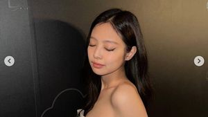 7 Foto Jennie BLACKPINK di Balik Kolaborasi dengan Porsche