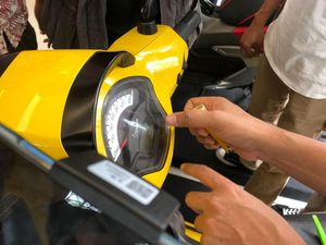 Cara Mudah Tahu Kapan Harus Servis Motor, Cukup Lihat Speedometer Cara Mudah Tahu Kapan Harus Servis Motor, Cukup Lihat Speedometer