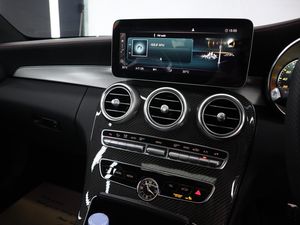 Biar Tak Baret, Interior Mobil sampai Speedometer Motor Bisa Dipasang Lapisan Proteksi