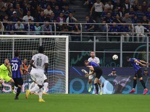 Inter Vs Plzen: Ketidakegoisan Dzeko dalam Kelolosan Nerazzurri