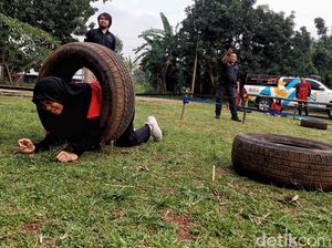 Melihat Relawan CT ARSA Foundation Latihan Fisik dan Kepemimpinan