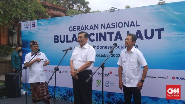 Menteri Koordinator Bidang Kemaritiman dan Investasi, Luhut Binsar Pandjaitan saat menghadiri acara Gerakan Nasional Bulan Cinta Laut yang digelar KKP di Taman Bhagawan, Kecamatan Kuta Selatan, Kabupaten Badung, Bali, Kamis (27/10)