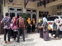 Karyawan Puskesmas Tonjong Mengadu ke Dinkes Brebes soal Honor Vaksin