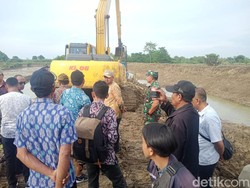 Banjir di Cermen Gresik Mulai Surut, Perbaikan Tanggul Jebol Dipercepat