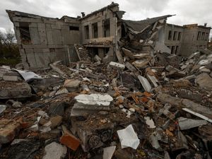 Giliran Bangunan Sekolah di Ukraina Hancur Dirudal Rusia