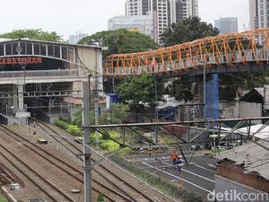 Rampung November, Skywalk Kebayoran Lama Keren Banget