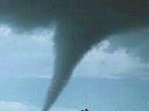 Penyebab dan Proses Terjadinya Angin Puting Beliung dan Ciri-cirinya Penyebab dan Proses Terjadinya Angin Puting Beliung dan Ciri-cirinya