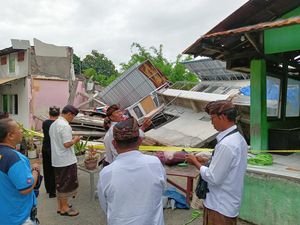 Penghuni Rumah Ambruk di Kampung Jawa Berharap Tak Digusur Penghuni Rumah Ambruk di Kampung Jawa Berharap Tak Digusur