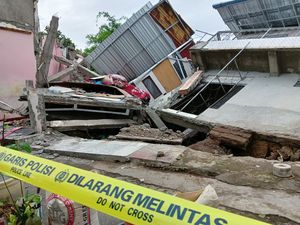Kisah Pilu Penghuni Rumah Ambruk di Kampung Jawa Denpasar Kisah Pilu Penghuni Rumah Ambruk di Kampung Jawa Denpasar