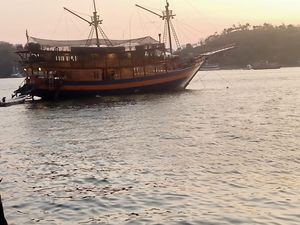 Sempat Hilang Kontak, Kapal Wisatawan Ternyata Menginap di Pulau Padar Sempat Hilang Kontak, Kapal Wisatawan Ternyata Menginap di Pulau Padar