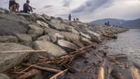 Sampah Kiriman Kotori Teluk Palu