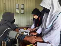 Pertama di Surabaya, Teaching Factory SMK Kesehatan Buka Poli Umum untuk Warga