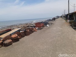 Cerita Penghuni Atlantis Karawang, Hilang Tanah Tergerus Laut