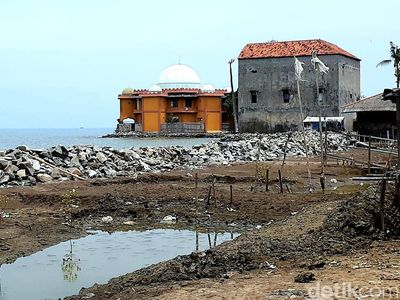 Fenomena Abrasi Munculkan Kisah Atlantis di Cemarajaya Karawang