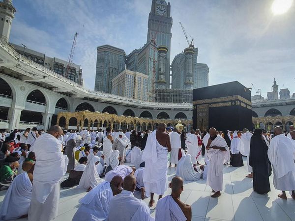 Suasana Umrah di Mekkah, Sudah Bebas Masker dan Vaksin Meningitis