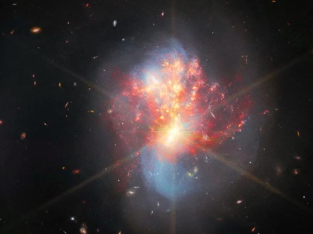 Teleskop James Webb Ungkap Tabrakan Dahsyat 2 Galaksi