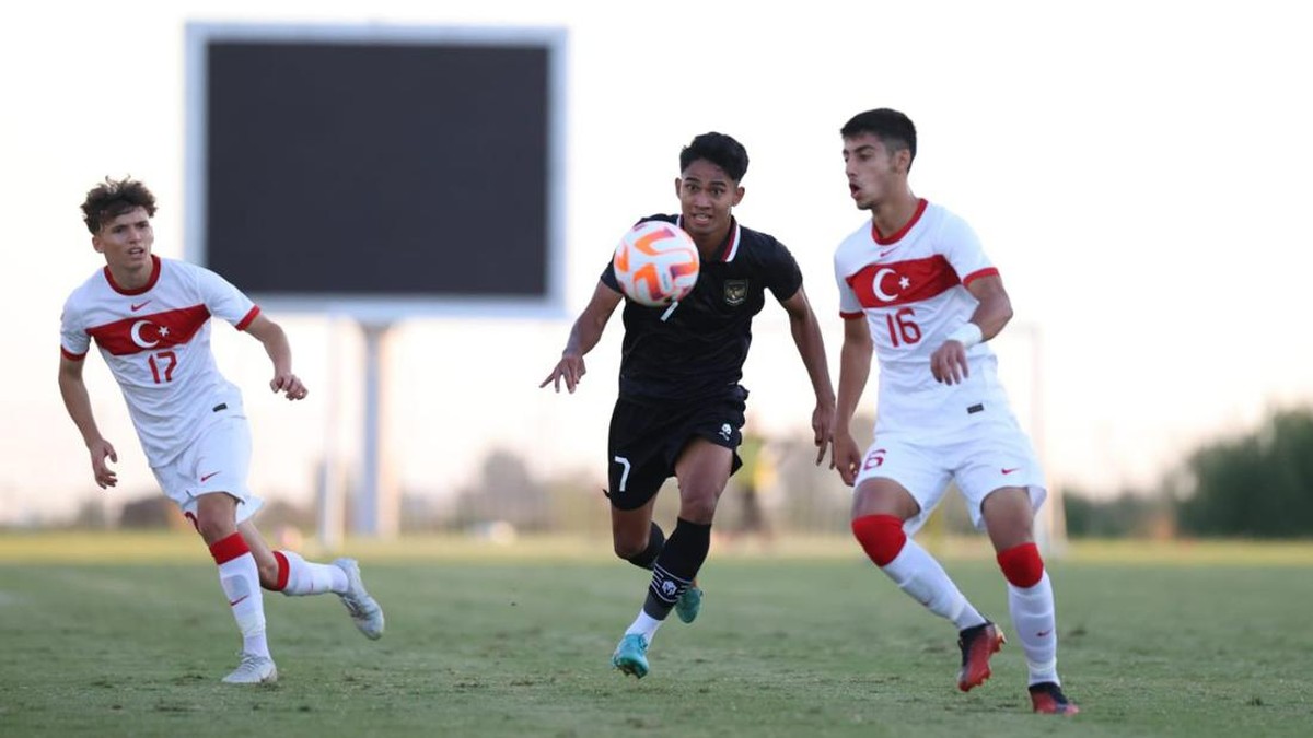 Timnas Indonesia U-20 saat menghadapi Turki U-20. Foto: Dok. PSSI