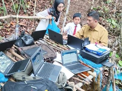 Lika-liku Perjuangan Siswa SD Lingga Ujian ANBK di Tengah Hutan
