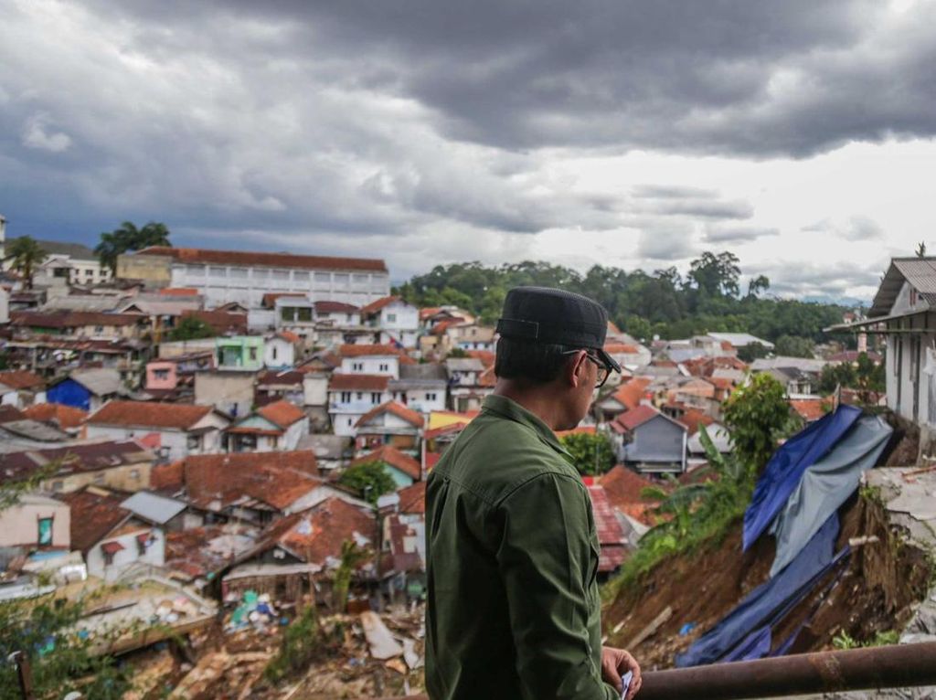 5.603 KK di Bogor Tinggal di Zona Rawan Bencana, 1.203 KK Masuk Zona Hitam 5.603 KK di Bogor Tinggal di Zona Rawan Bencana, 1.203 KK Masuk Zona Hitam