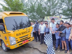Bobby Nasution Hadirkan Bus Sekolah Gratis bagi Warga Belawan Sicanang