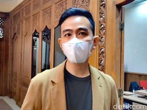 Sering Terima Keluhan Tarif Parkir Ngepruk, Gibran Gagas Pembayaran Nontunai Sering Terima Keluhan Tarif Parkir Ngepruk, Gibran Gagas Pembayaran Nontunai