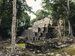 Rahasia Awetnya Patung dan Kuil Suku Maya