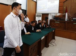 Panas! Jaksa-Pengacara Eks Anak Buah Sambo Debat soal Plastik Hitam Isi CCTV