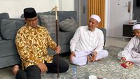 Potret Tongkat Tanduk Rusa Hadiah Habib Novel untuk Anies Baswedan