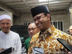 Habib Novel soal Hadiah ke Anies Baswedan: Ini Tongkat Sunah Nabi