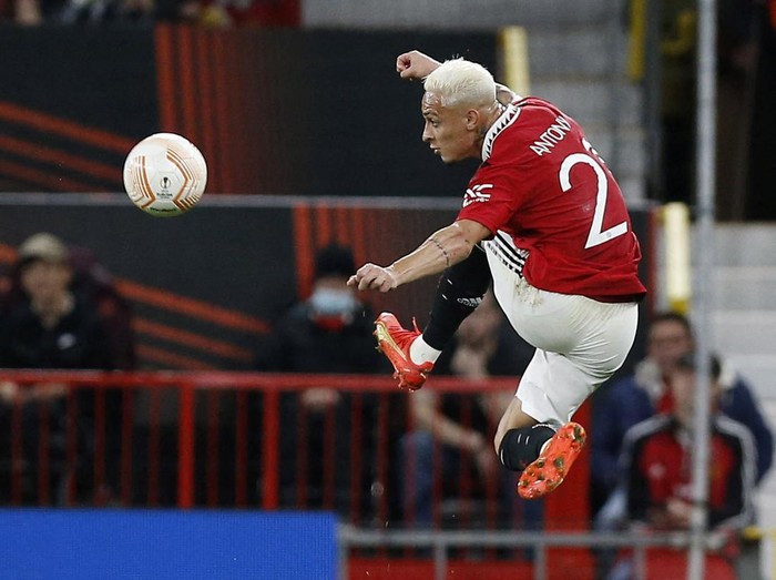 Soccer Football - Europa League - Group E - Manchester United v Sheriff Tiraspol - Old Trafford, Manchester, Britain - October 27, 2022 Manchester United's Antony in action REUTERS/Craig Brough