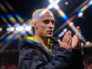 Antony Takkan Setop Aksi Putar-putarnya