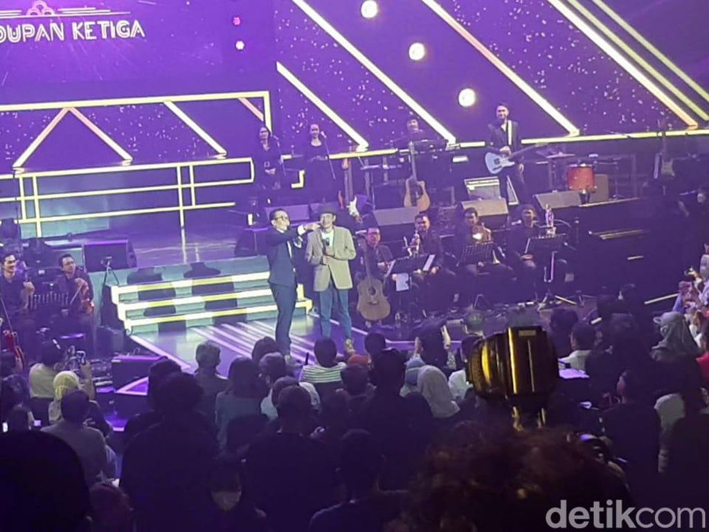 Tangis Ari Lasso Kenang Perjuangan Melawan Kanker Tangis Ari Lasso Kenang Perjuangan Melawan Kanker