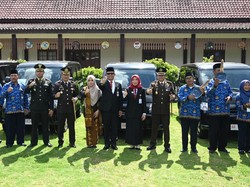 Hari Sumpah Pemuda, Bupati Kebumen Beri Bansos dan Hadiah 12 Mobil