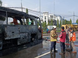 Bus Terbakar di Exit Tol Menanggal Muat Rombongan Mahasiswa Mataram